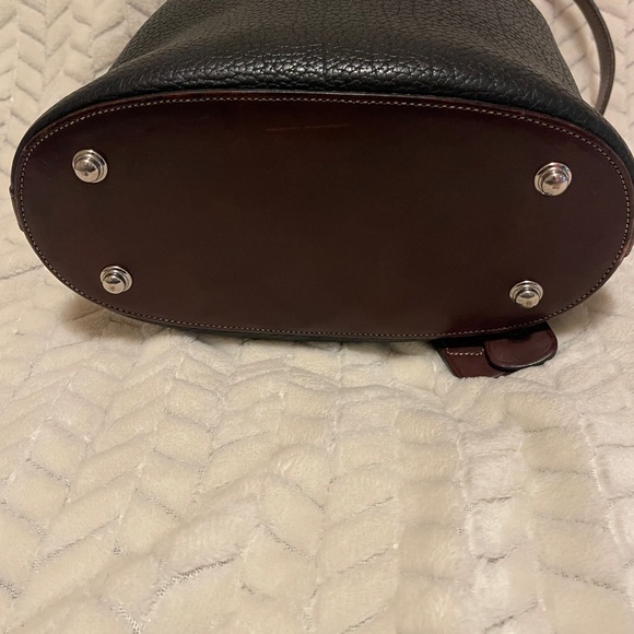 Dooney and Bourke Y171 Drawstring bag - Picture 6 of 13